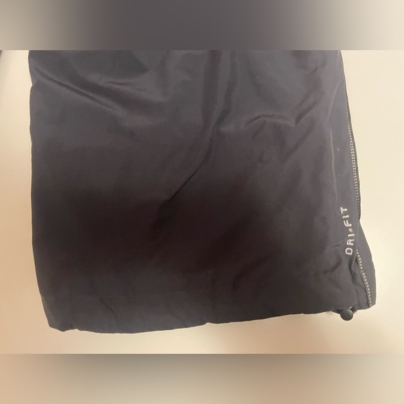 Nike Women’s Dri Fit Capri Pants - Picture 3 of 7